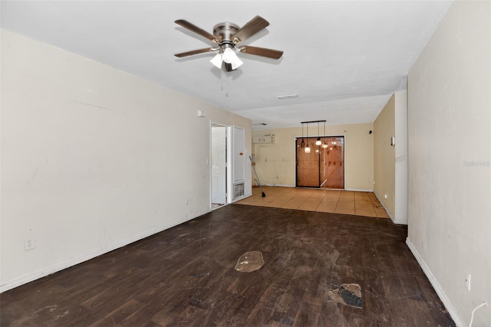 LOOMIS TRAILS - Residential