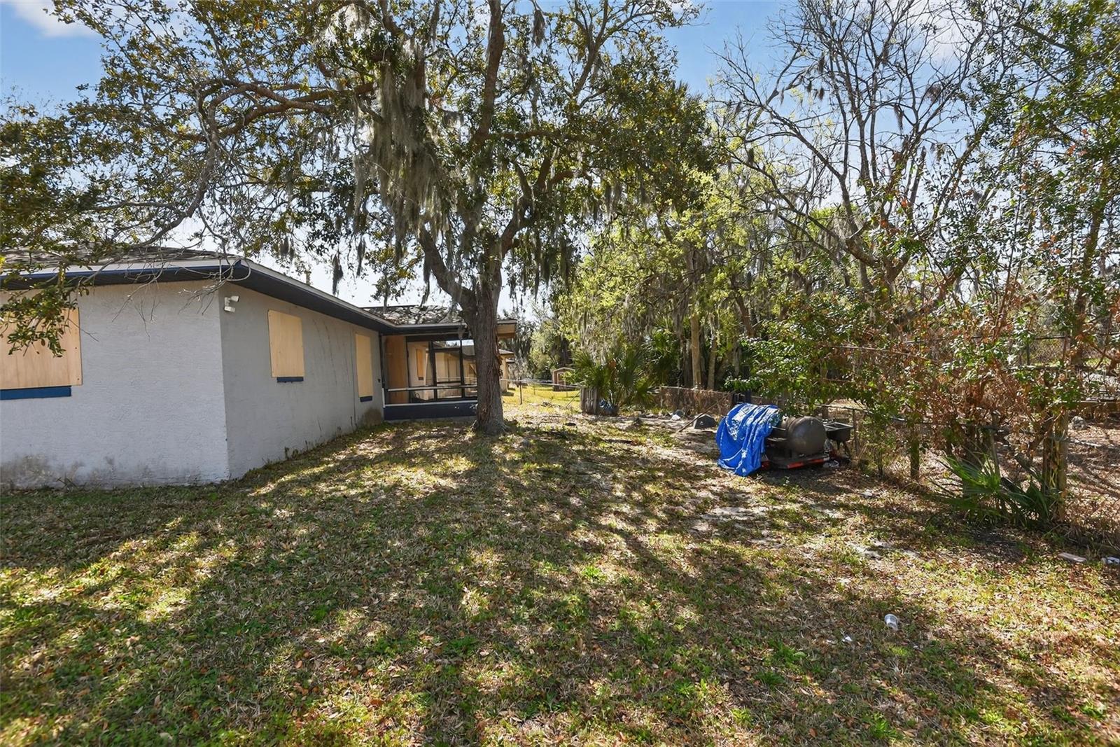 LOOMIS TRAILS - Residential