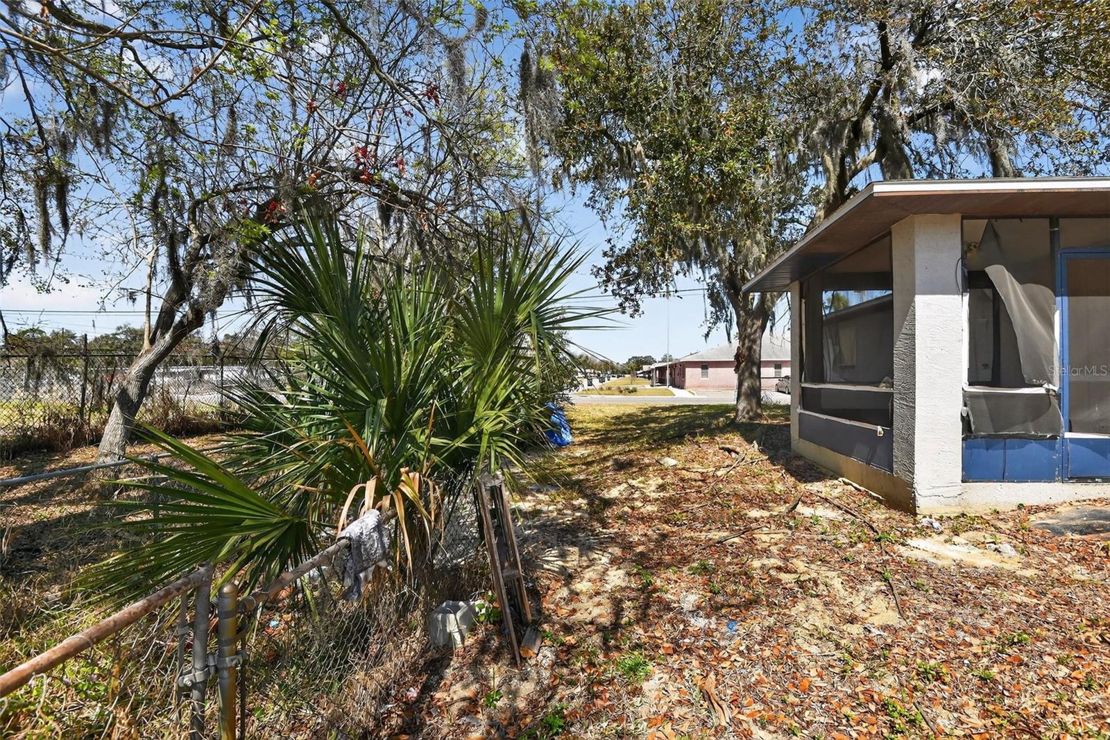 LOOMIS TRAILS - Residential