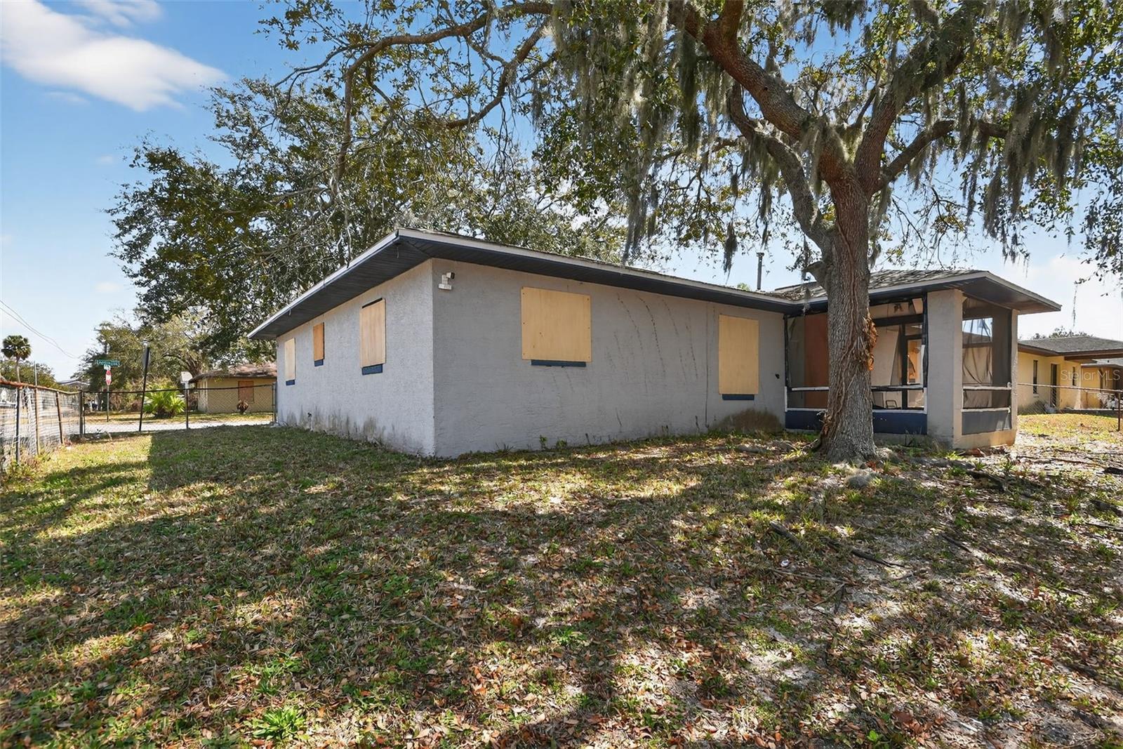 LOOMIS TRAILS - Residential