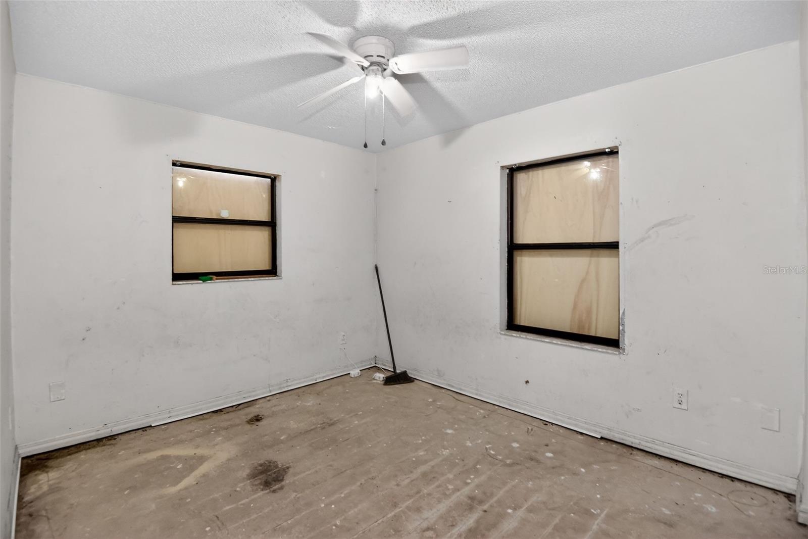 LOOMIS TRAILS - Residential