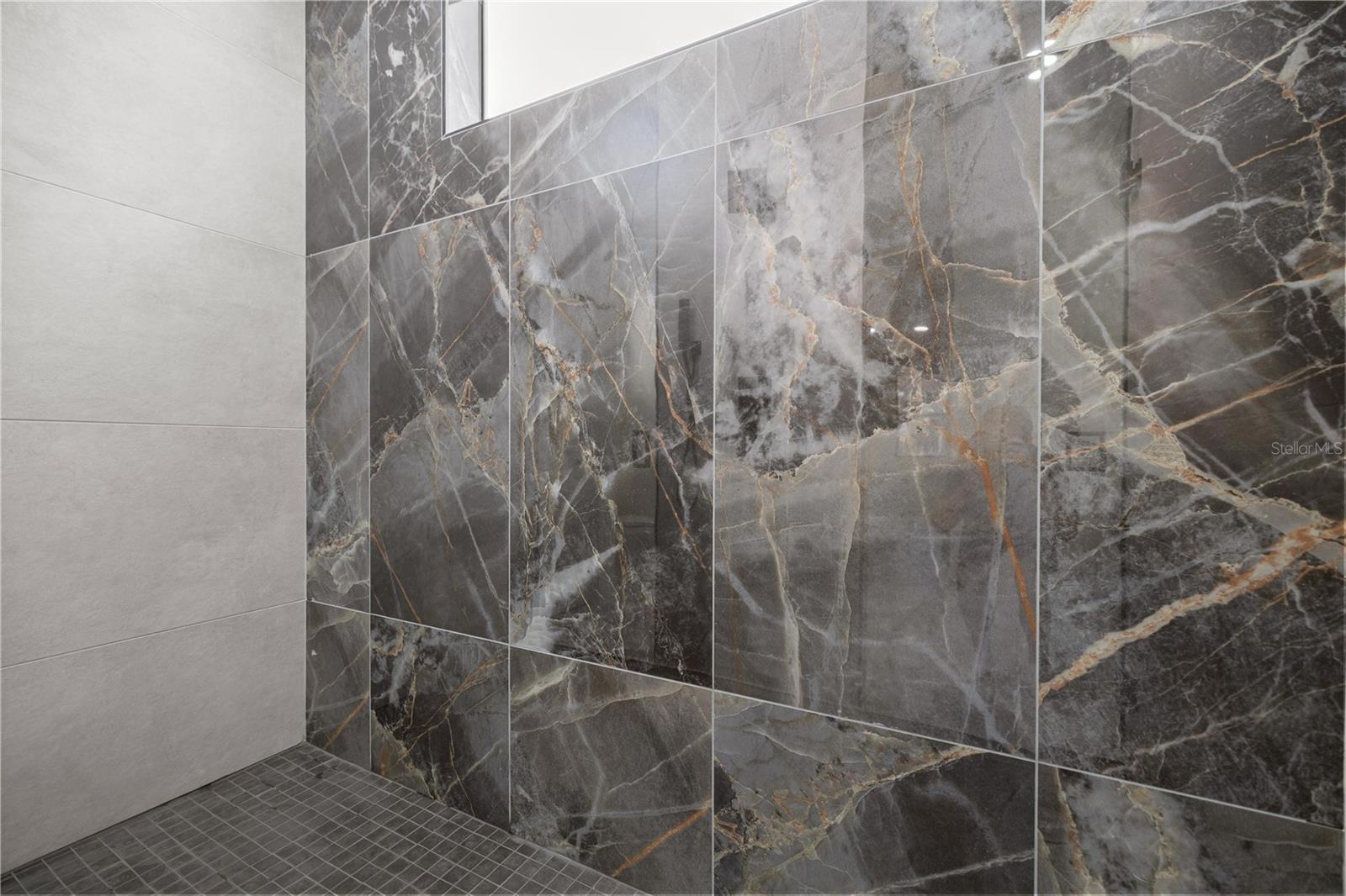 ROLLING HILLS UN 01 - Residential