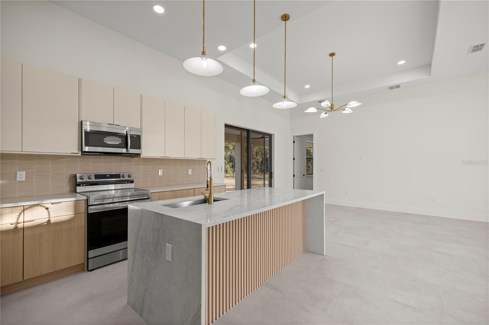 ROLLING HILLS UN 01 - Residential