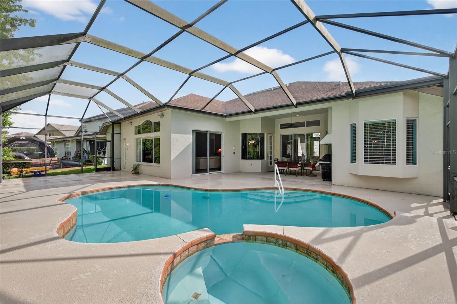 IVY LAKE ESTATES - Residential