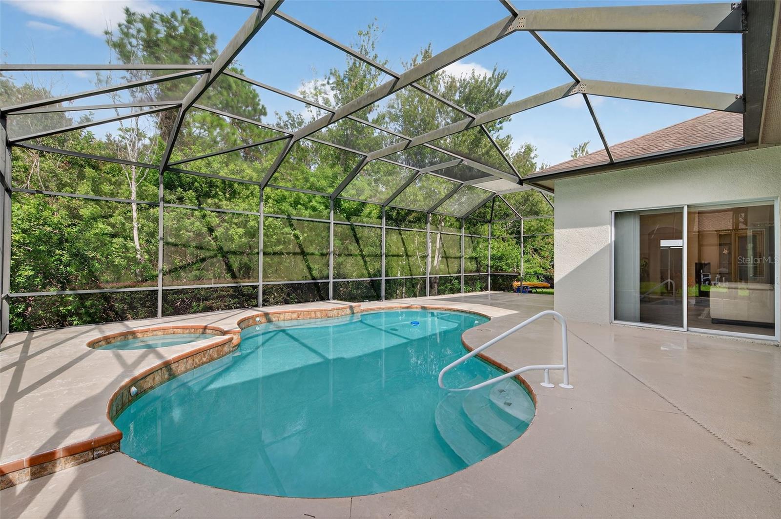 IVY LAKE ESTATES - Residential