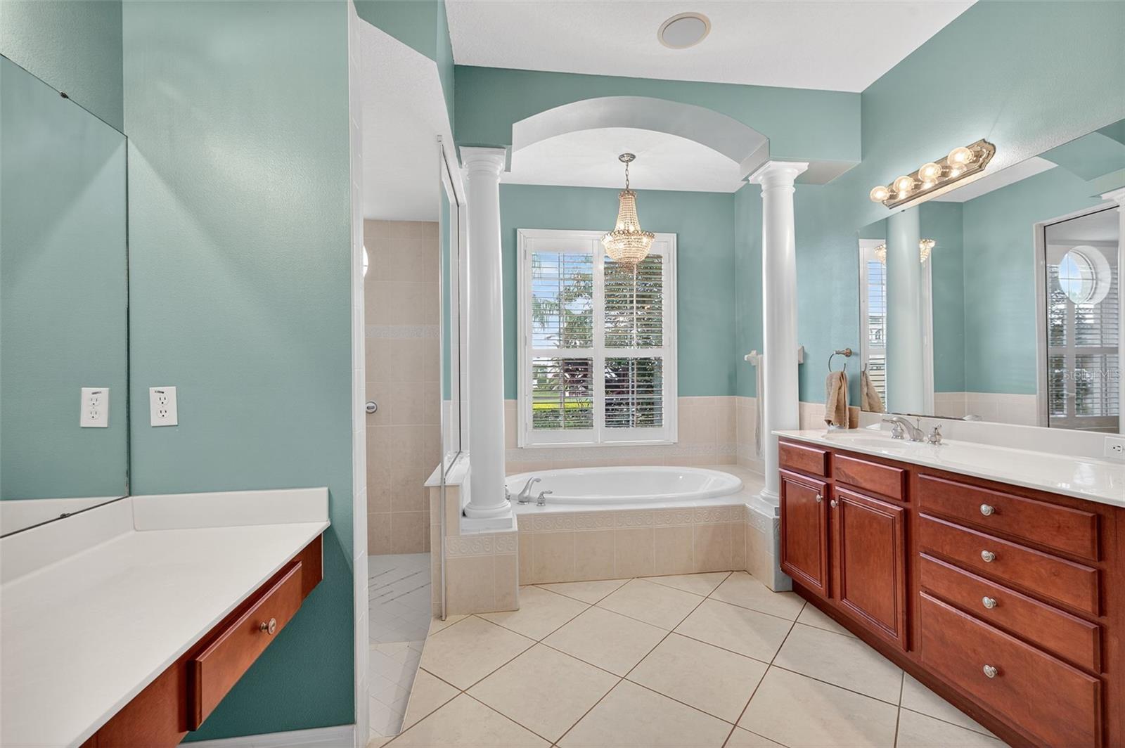 IVY LAKE ESTATES - Residential