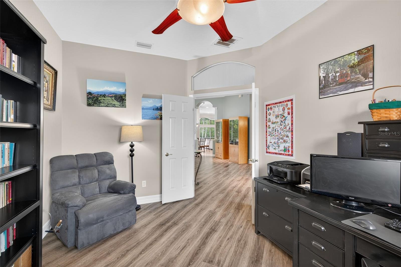 IVY LAKE ESTATES - Residential