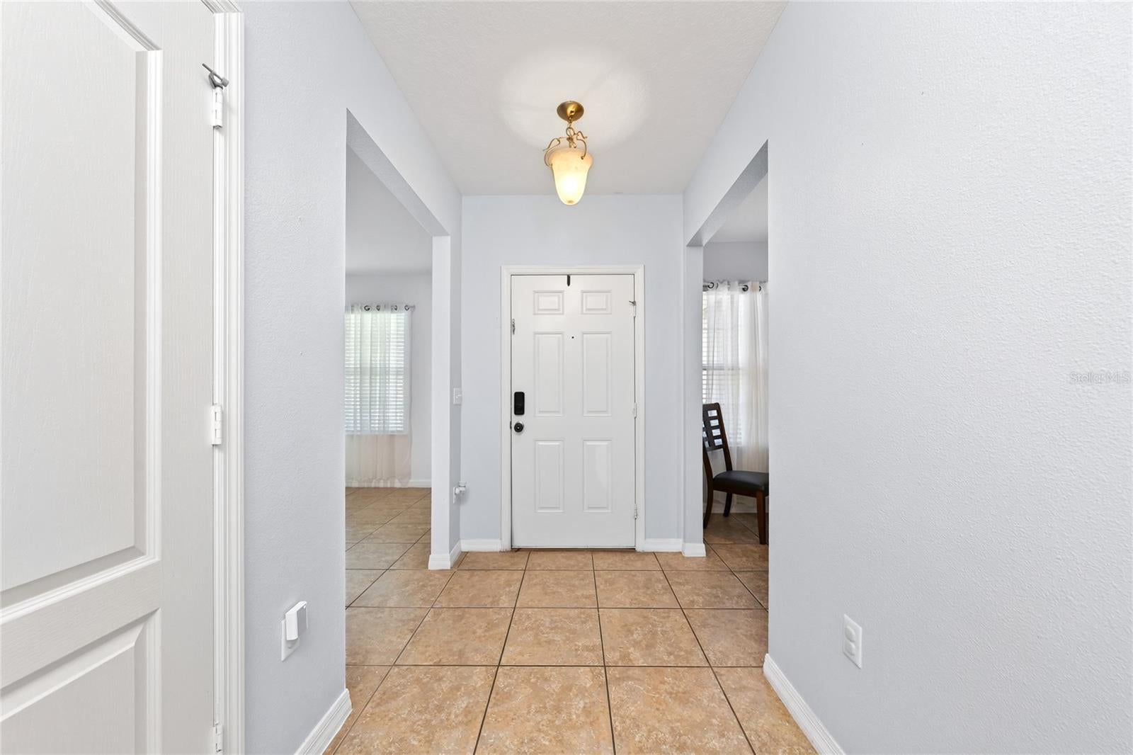 5590 SILVER THISTLE LANE