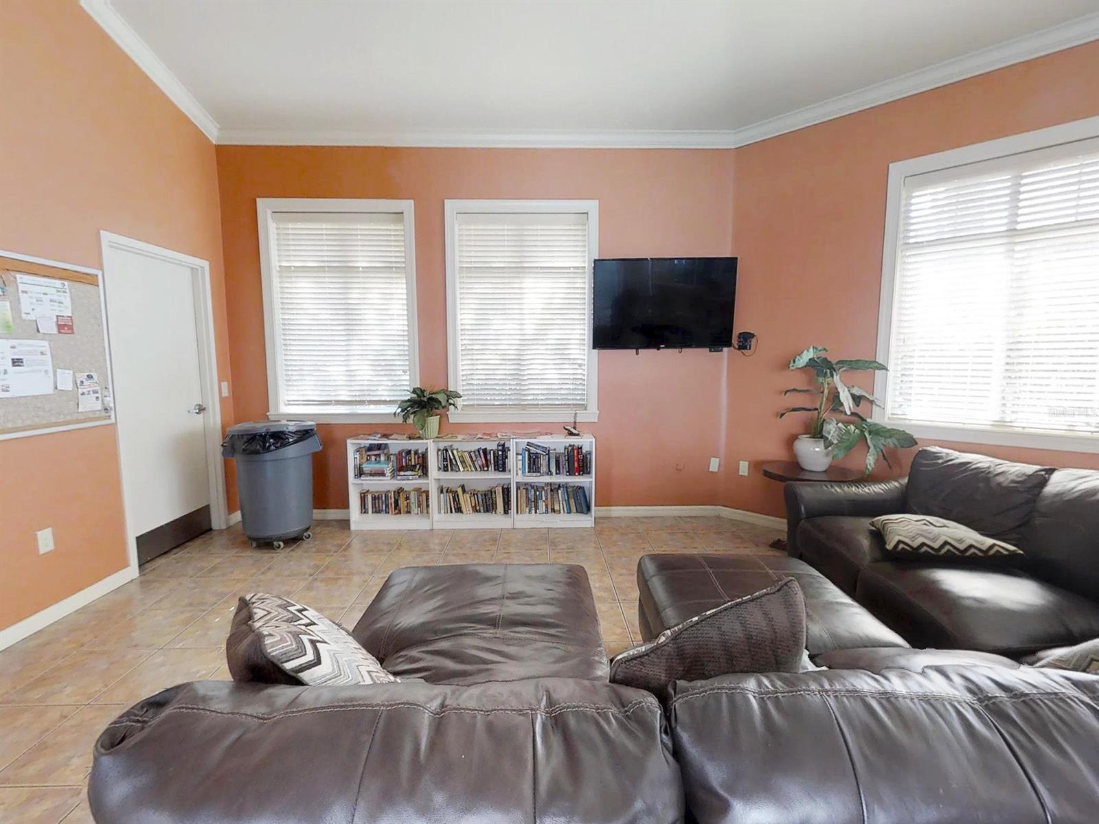 Ocean Walk Condo At Nsb - Residential Lease