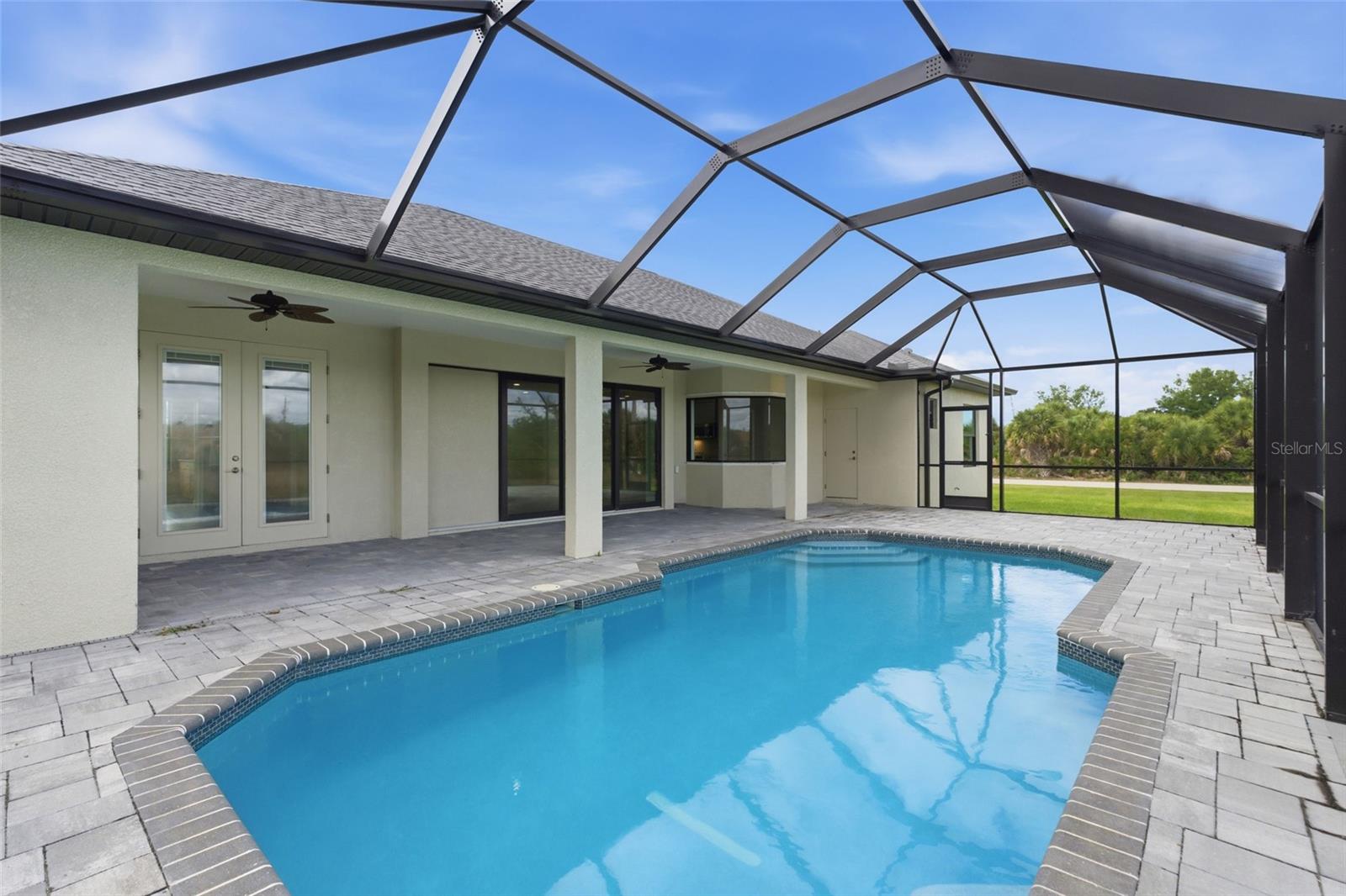 SOUTH GULF COVE - Residential