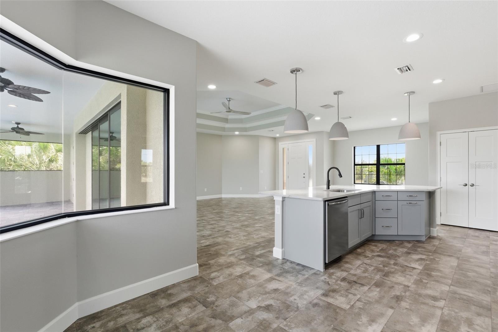 SOUTH GULF COVE - Residential