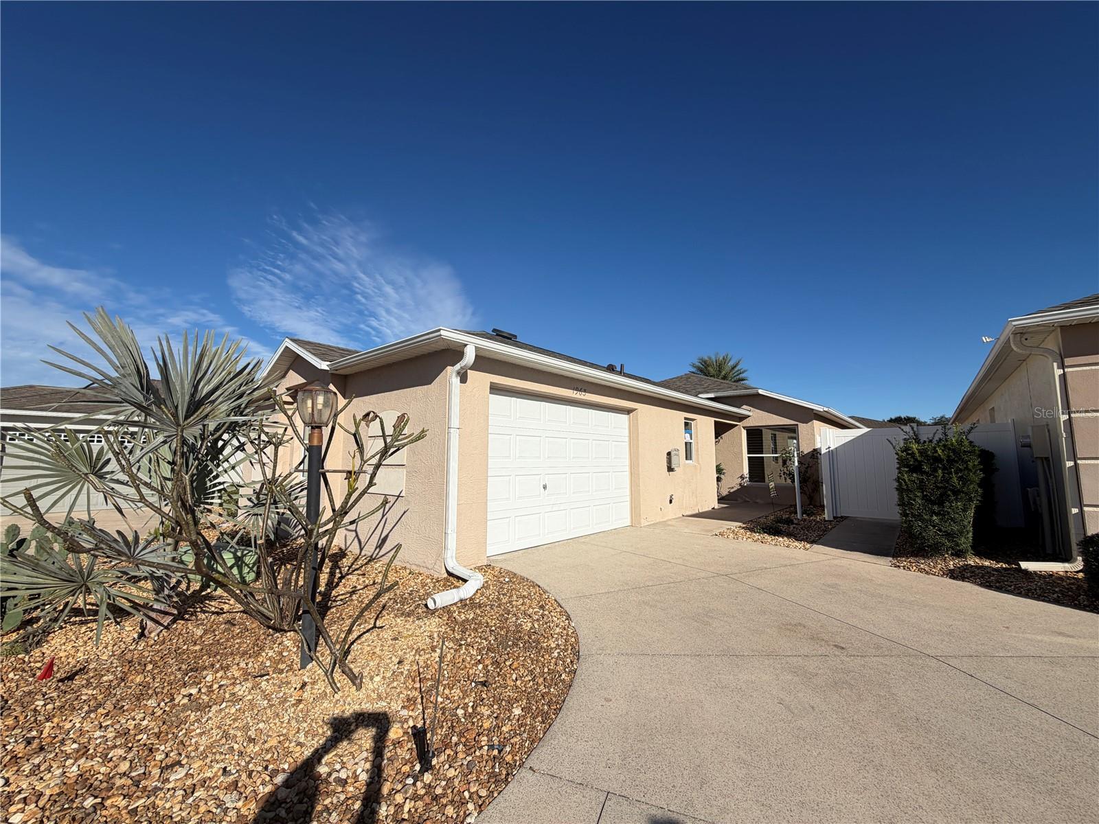 VILLAGES OF SUMTER AMBERJACK VILLAS - Residential Lease