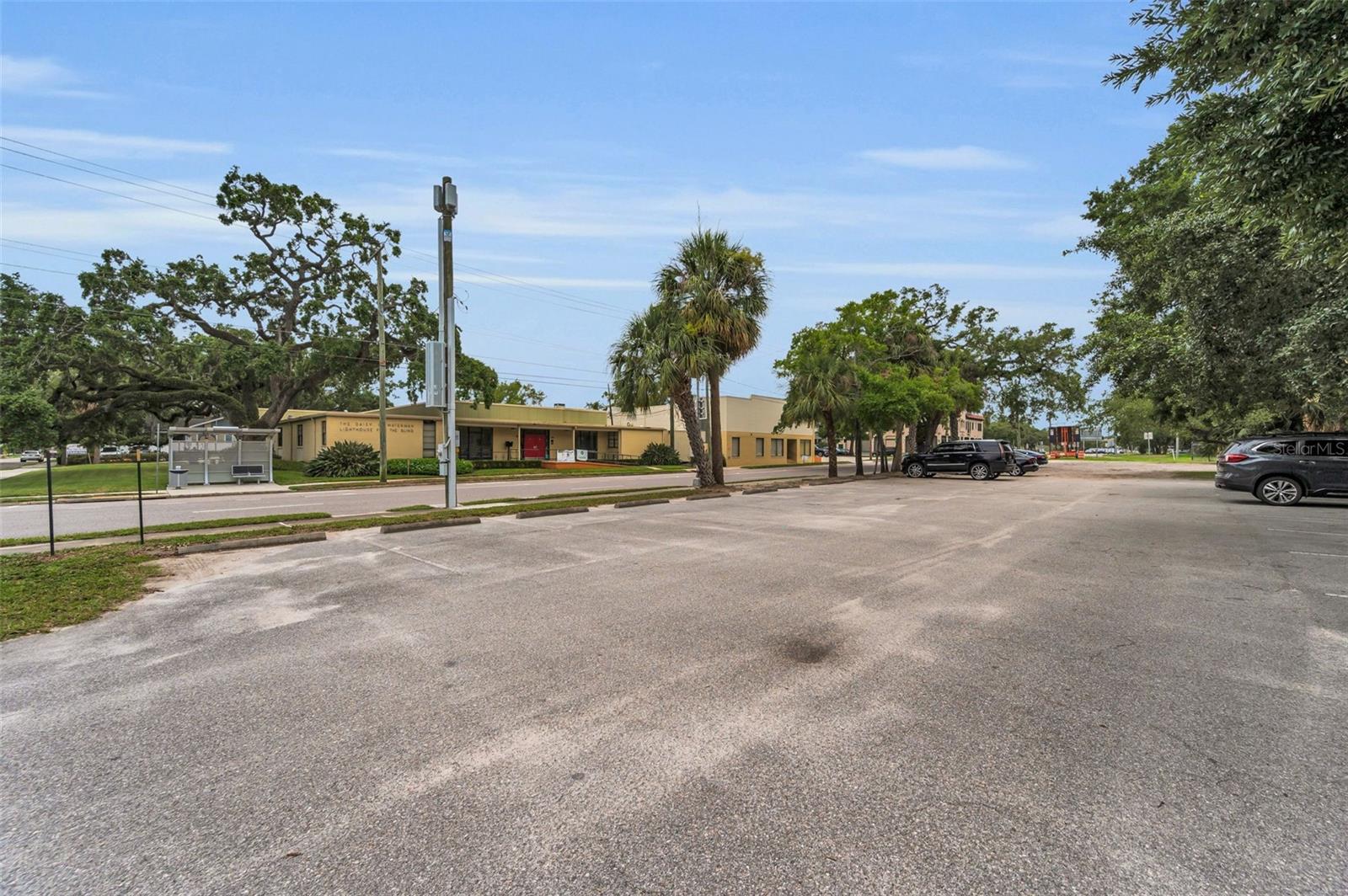 WEST END,KELLYS ALICE SUB - Commercial Sale