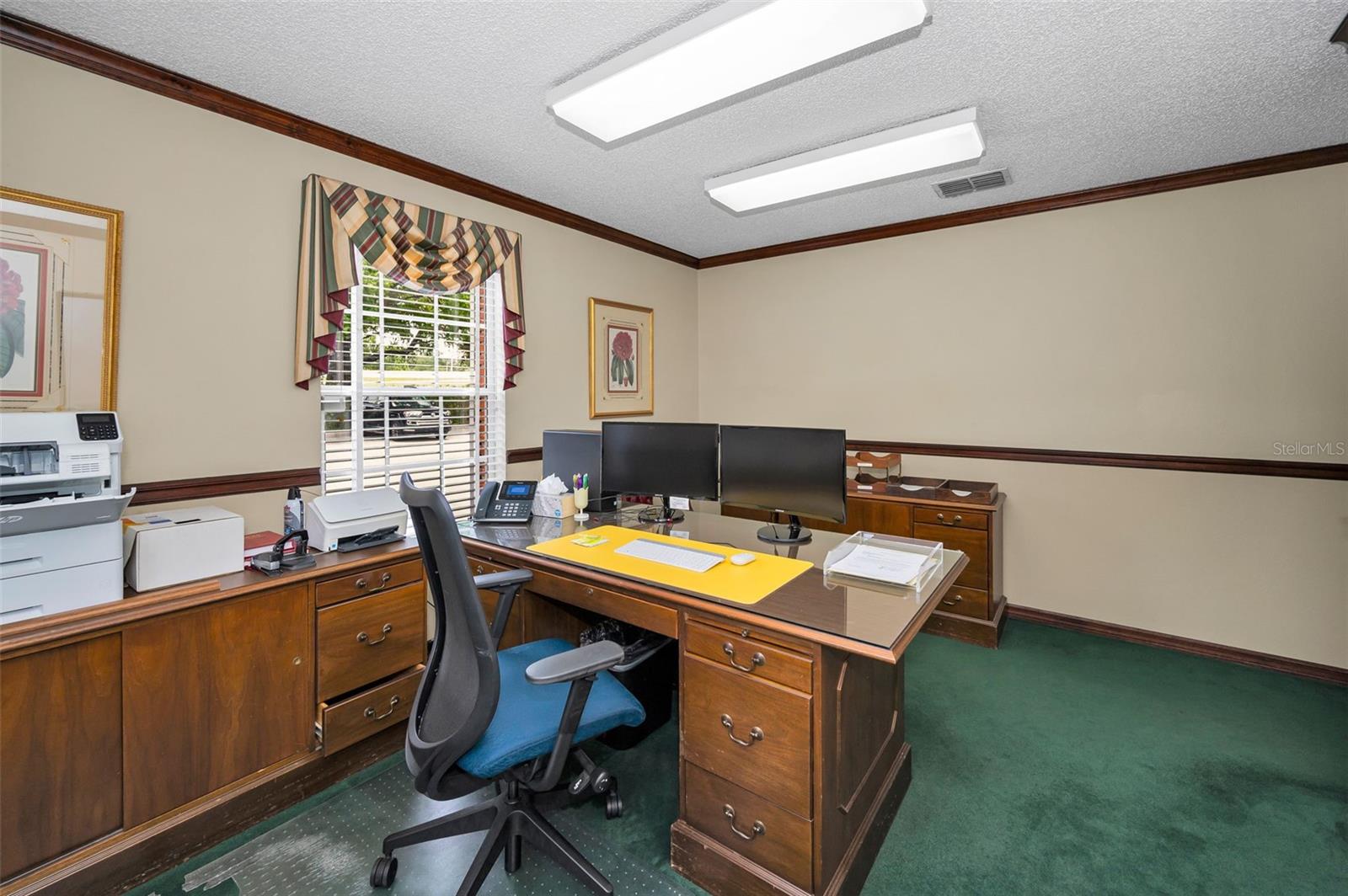 WEST END,KELLYS ALICE SUB - Commercial Sale