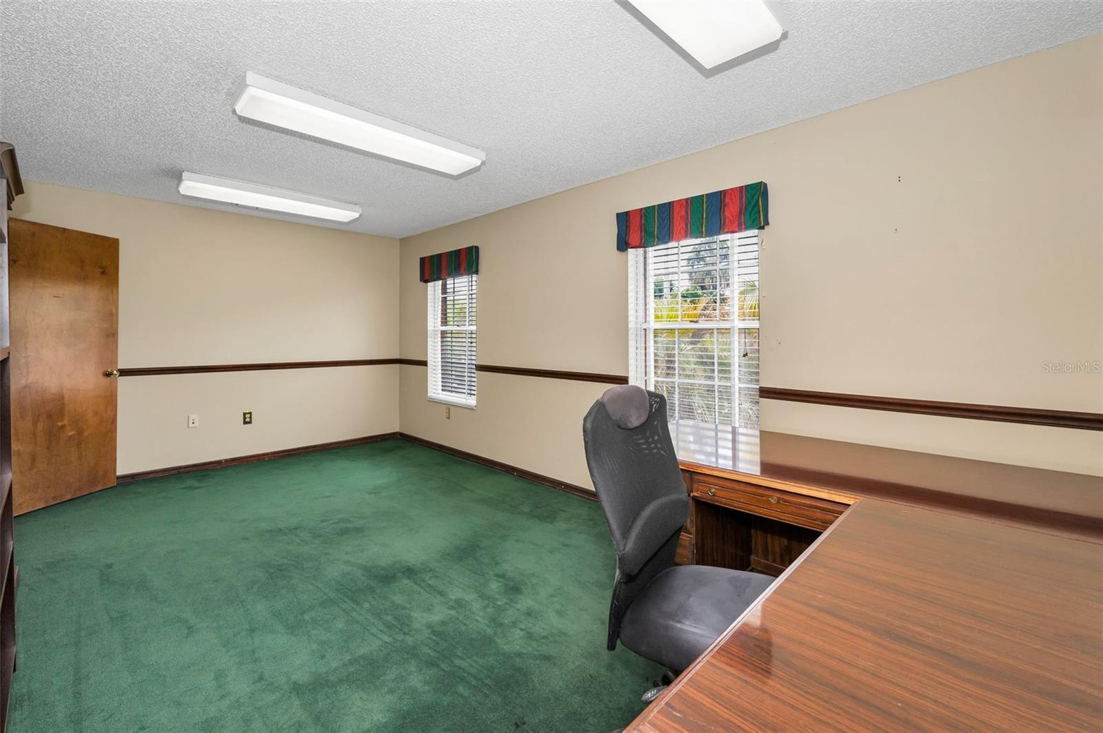 WEST END,KELLYS ALICE SUB - Commercial Sale