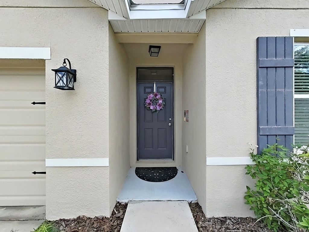 Photo of 8112 Bilston Village Lane, Gibsonton, FL 33534 (MLS # TB8472185)