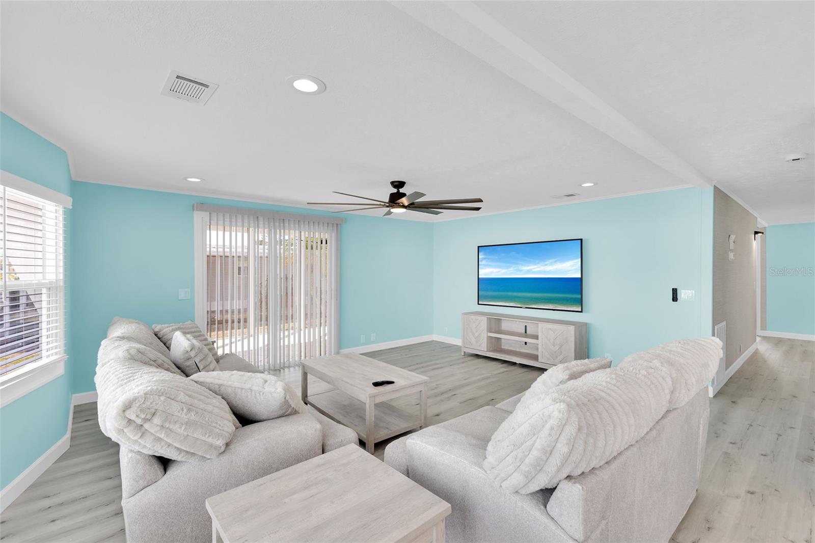 LA CASA MHP CO-OP - Residential