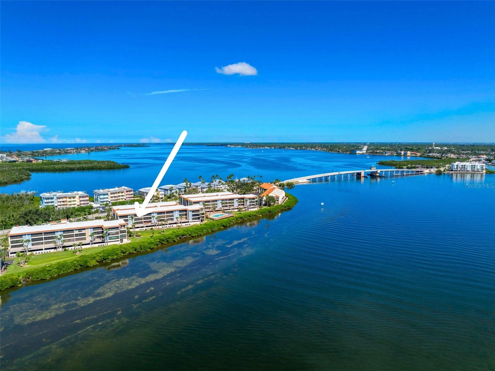 SANDPIPER KEY BLDG 04 - Residential