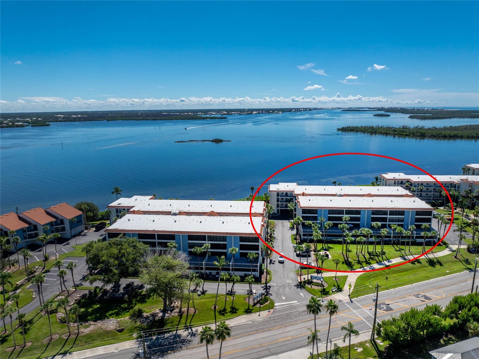 SANDPIPER KEY BLDG 04 - Residential