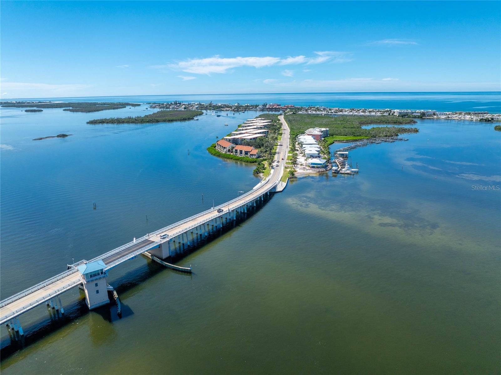 SANDPIPER KEY BLDG 04 - Residential