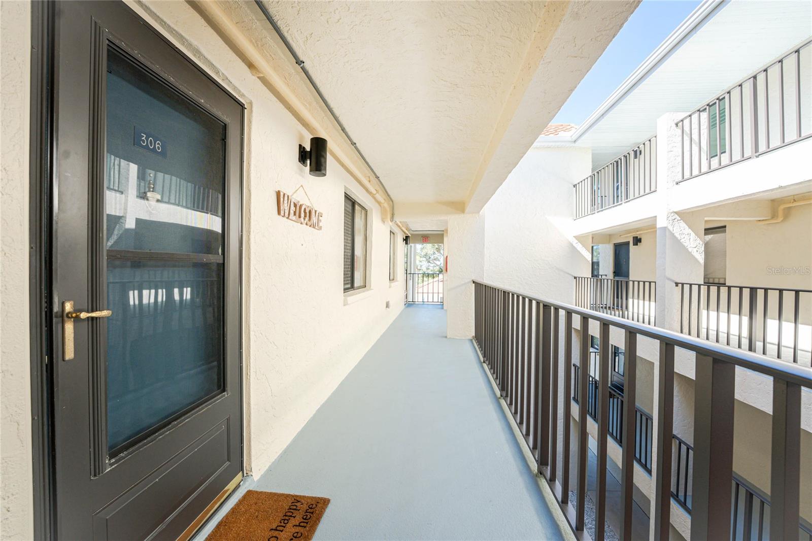 SANDPIPER KEY BLDG 04 - Residential