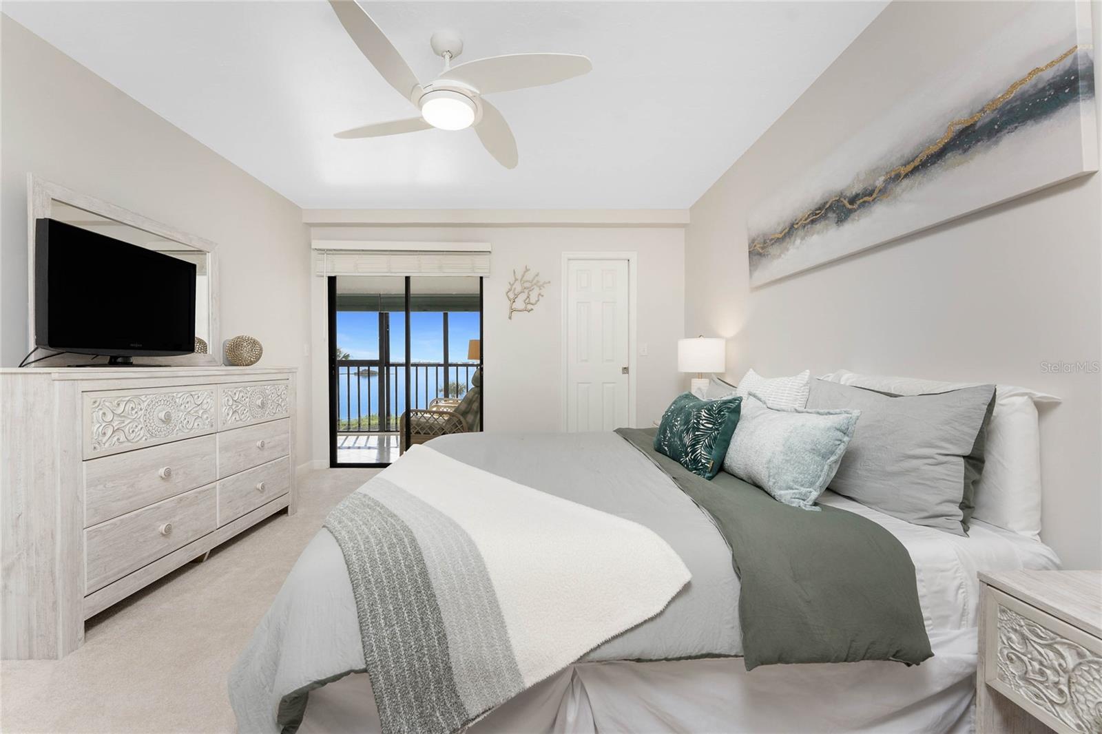 SANDPIPER KEY BLDG 04 - Residential