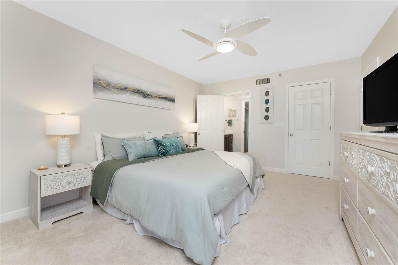 SANDPIPER KEY BLDG 04 - Residential