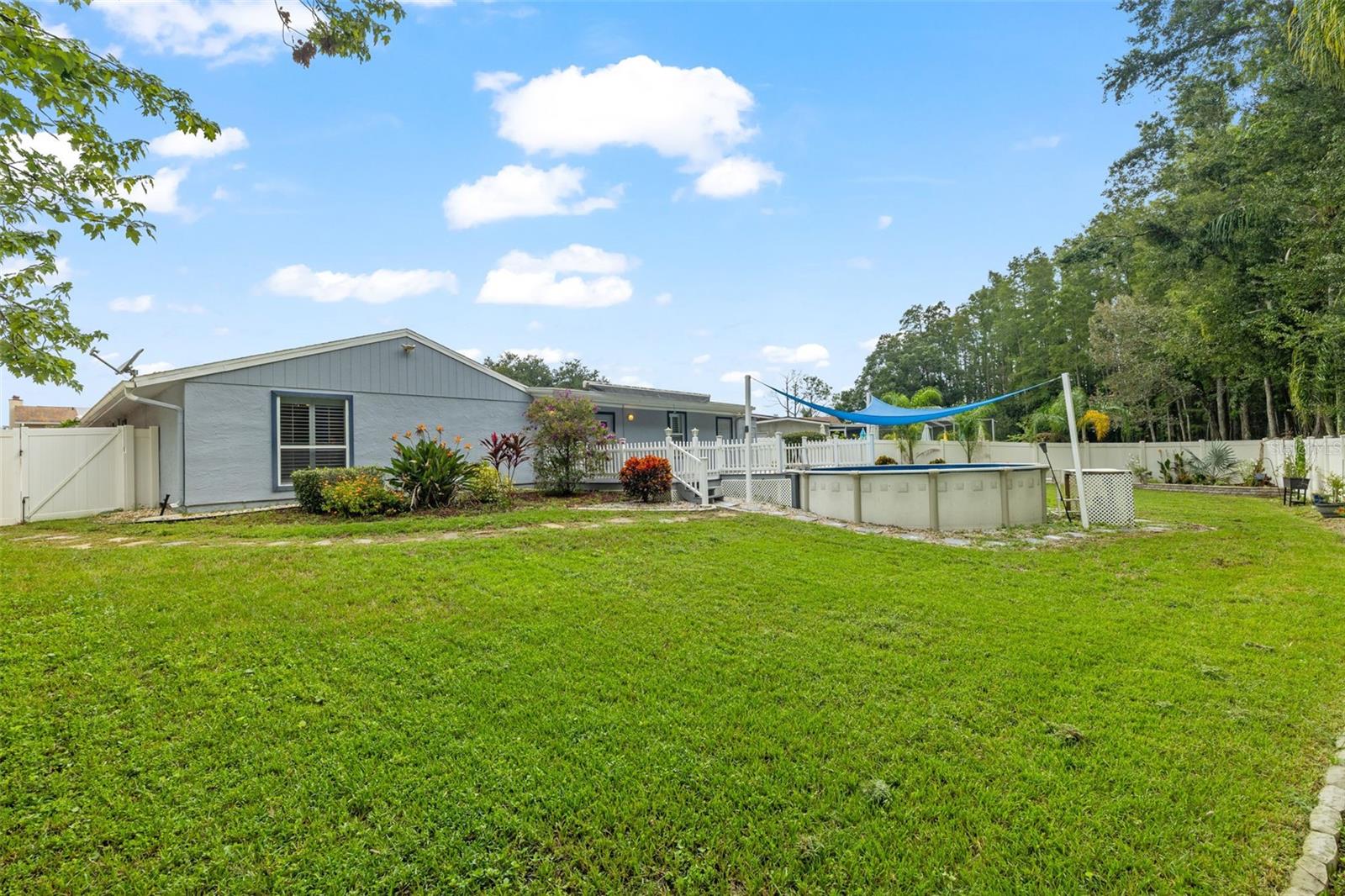 COUNTRY RUN UNIT 1 - Residential