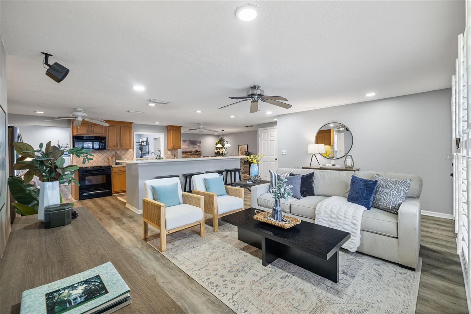 COUNTRY RUN UNIT 1 - Residential