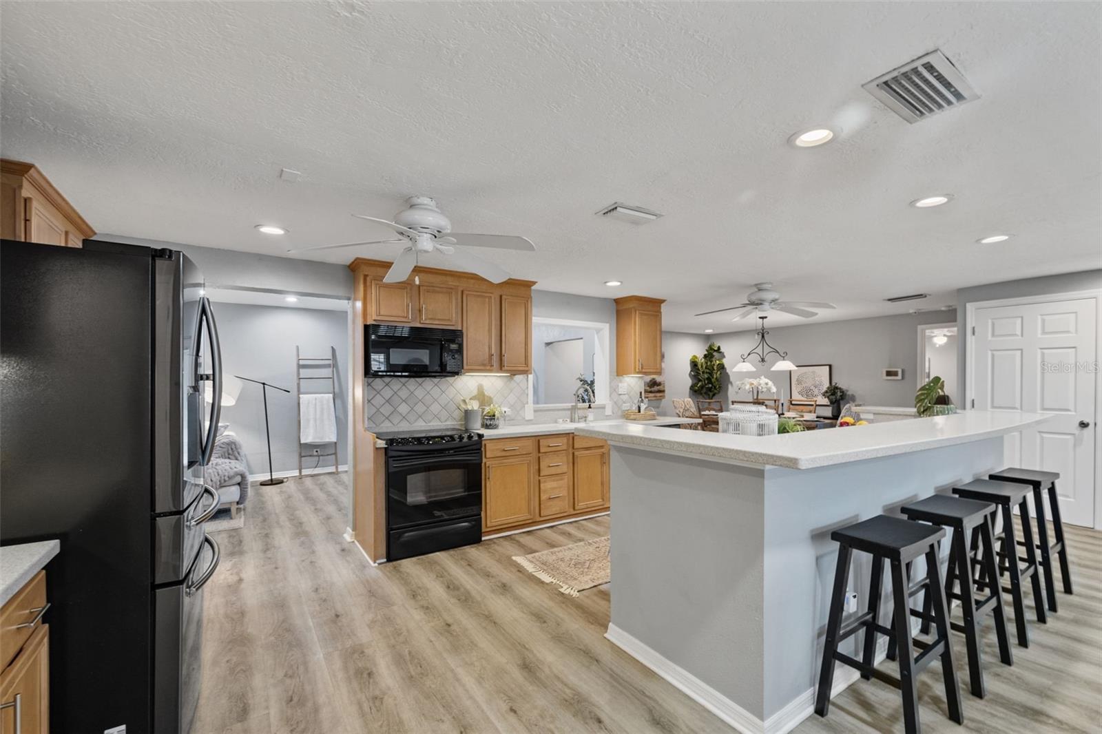 COUNTRY RUN UNIT 1 - Residential