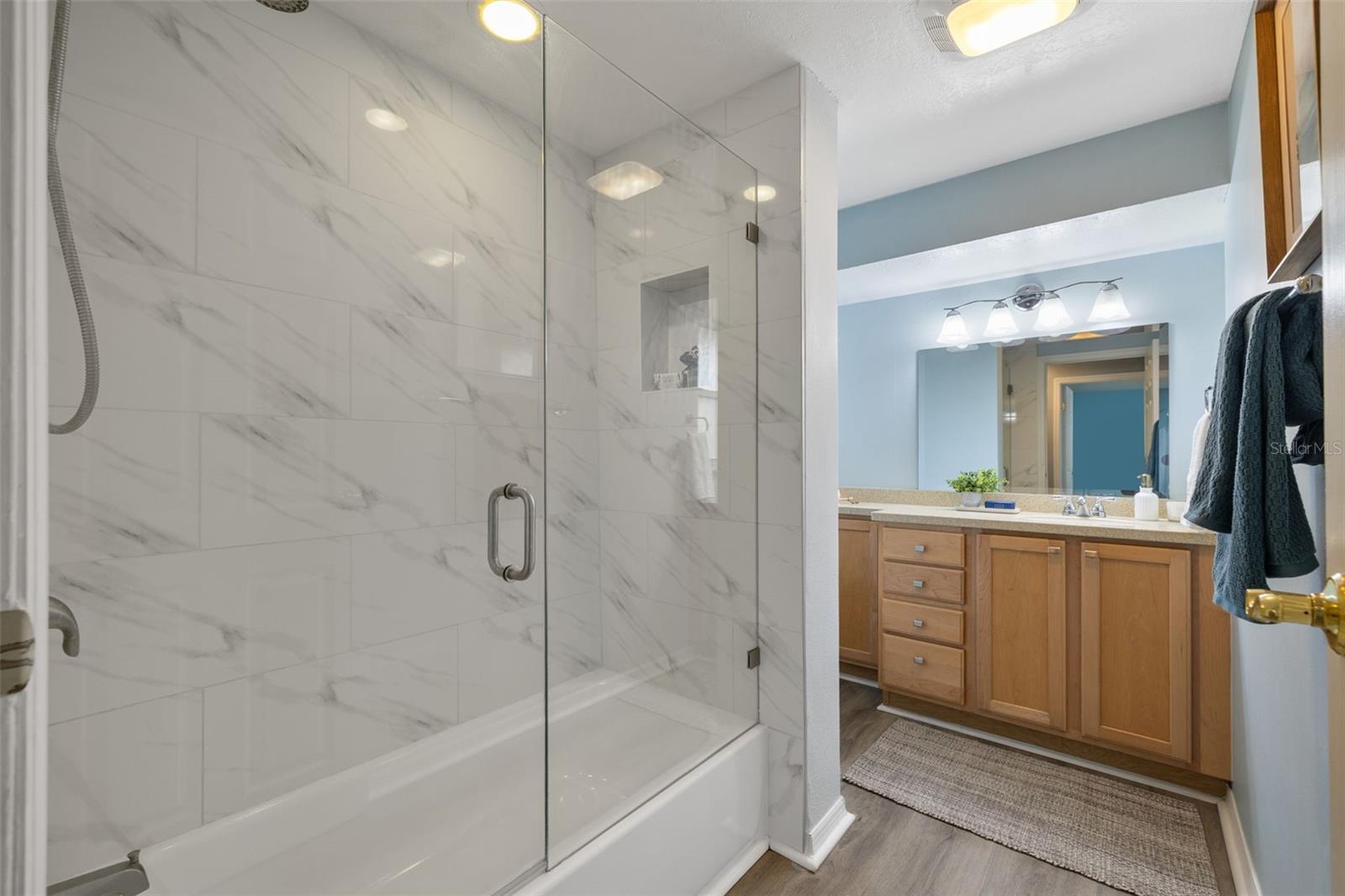 COUNTRY RUN UNIT 1 - Residential