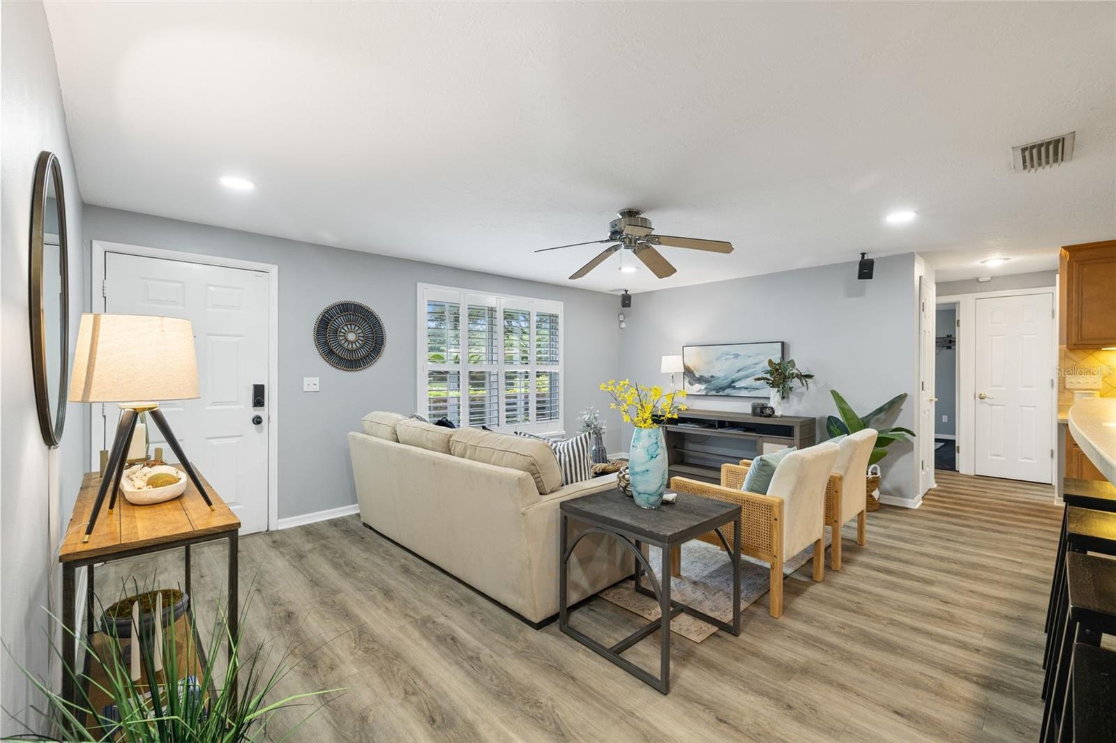 COUNTRY RUN UNIT 1 - Residential