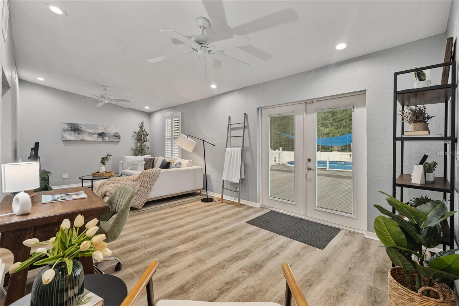 COUNTRY RUN UNIT 1 - Residential