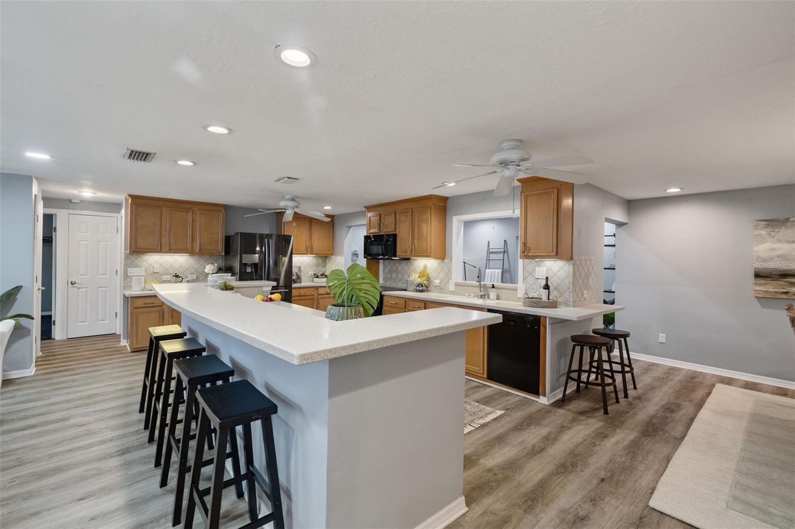 COUNTRY RUN UNIT 1 - Residential