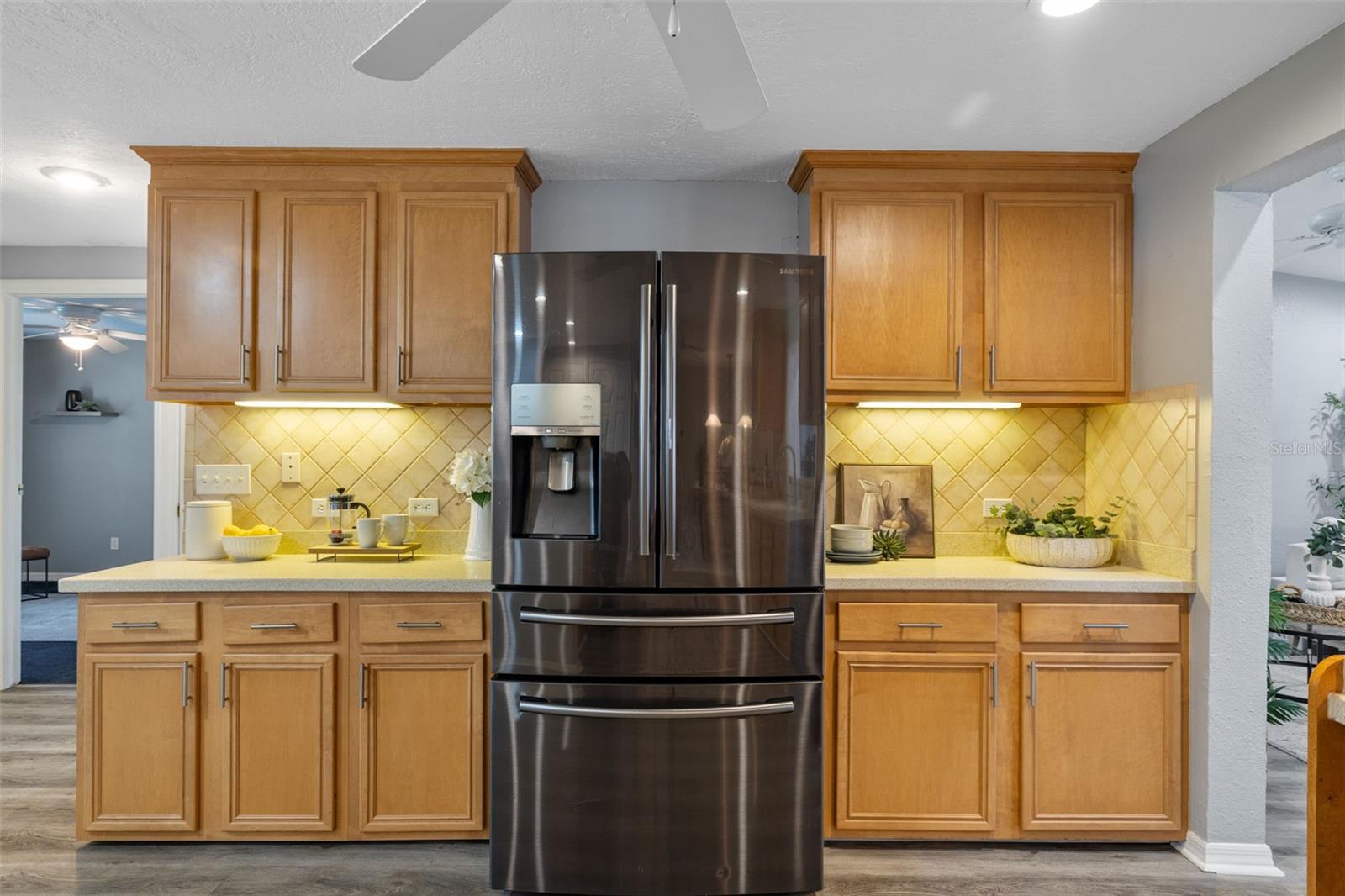 COUNTRY RUN UNIT 1 - Residential