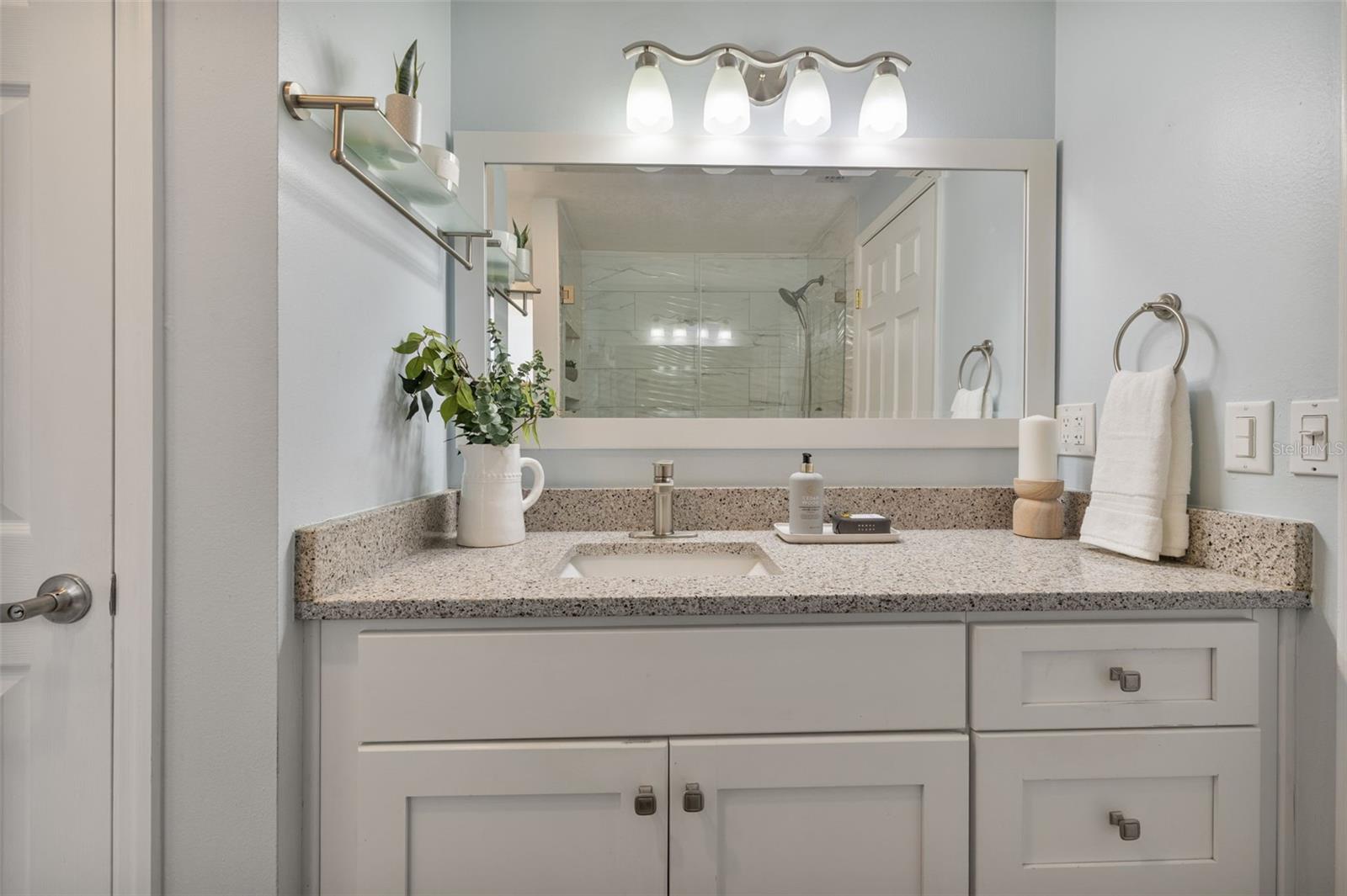 COUNTRY RUN UNIT 1 - Residential