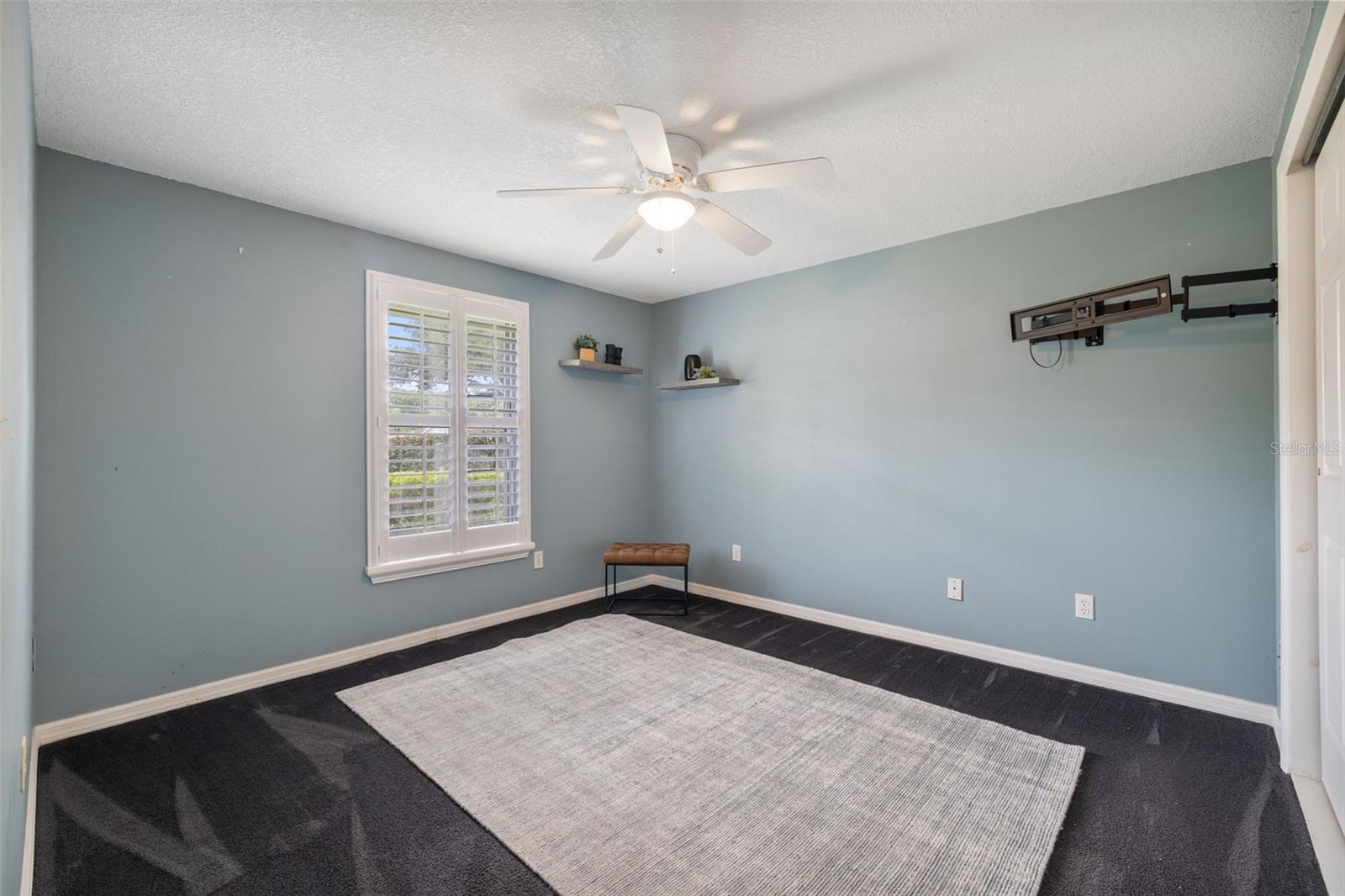 COUNTRY RUN UNIT 1 - Residential