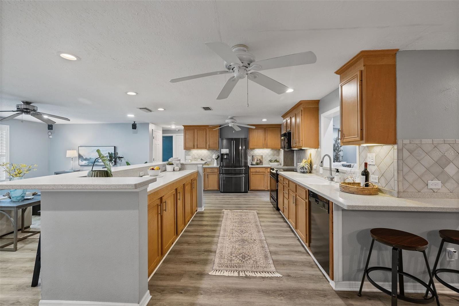 COUNTRY RUN UNIT 1 - Residential