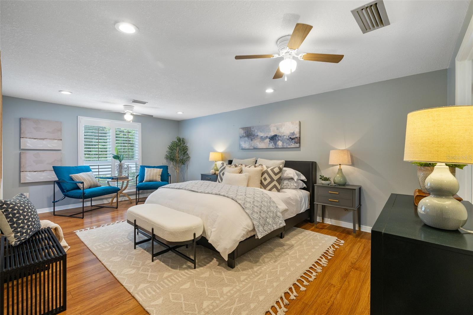 COUNTRY RUN UNIT 1 - Residential