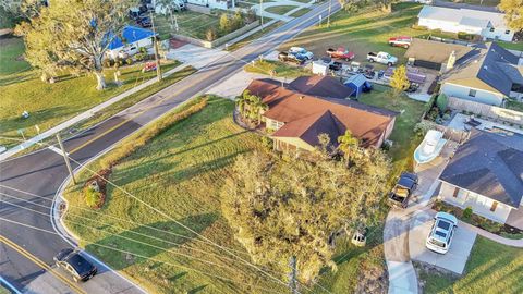 A home in AUBURNDALE