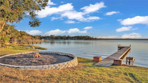 A home in AUBURNDALE