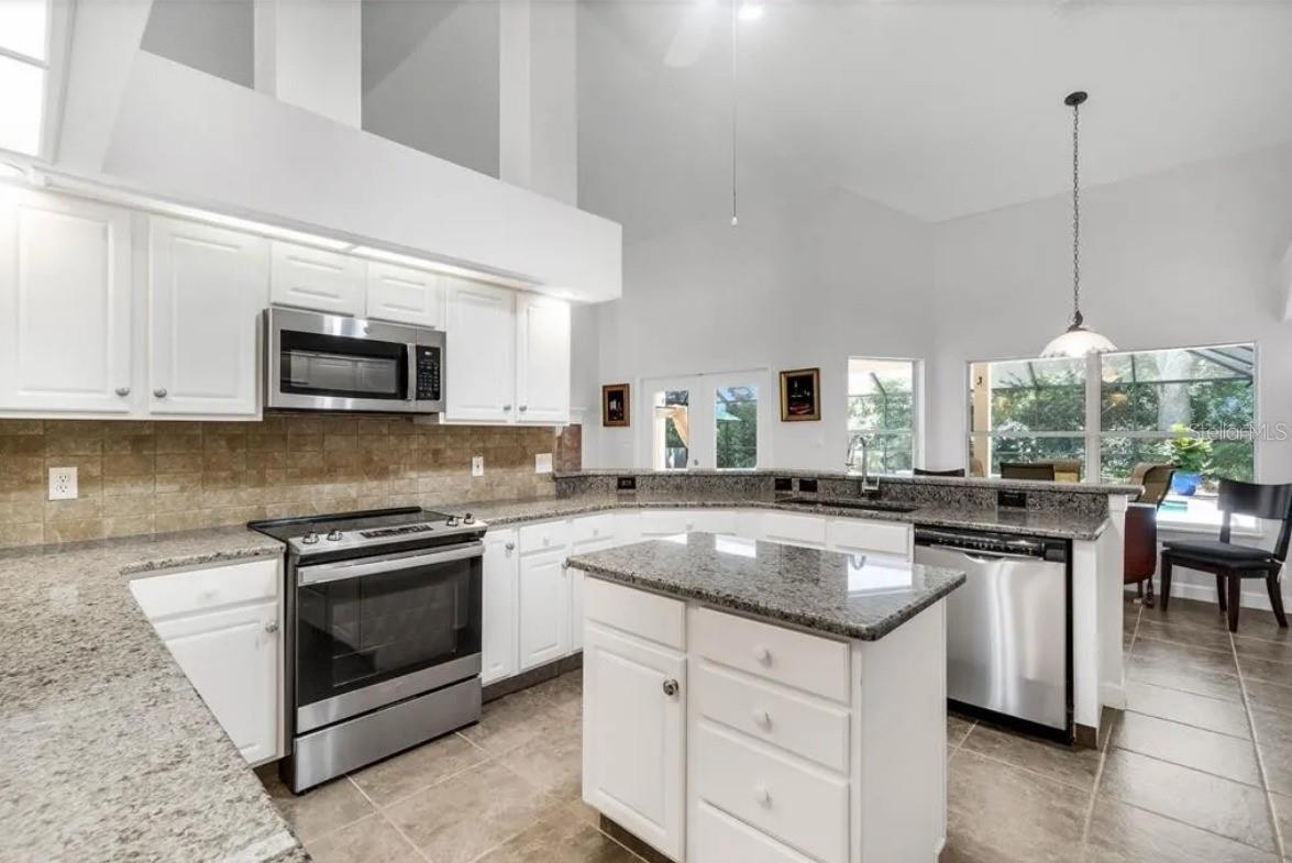10324 POINTVIEW COURT