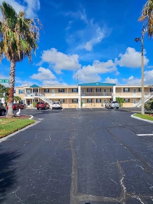 6340 PROVIDENCE CIR APT 205, NEW PORT RICHEY, FL 34652 - Image 8191e9d52096a09cec8a05a48200d2a0/1135281447
