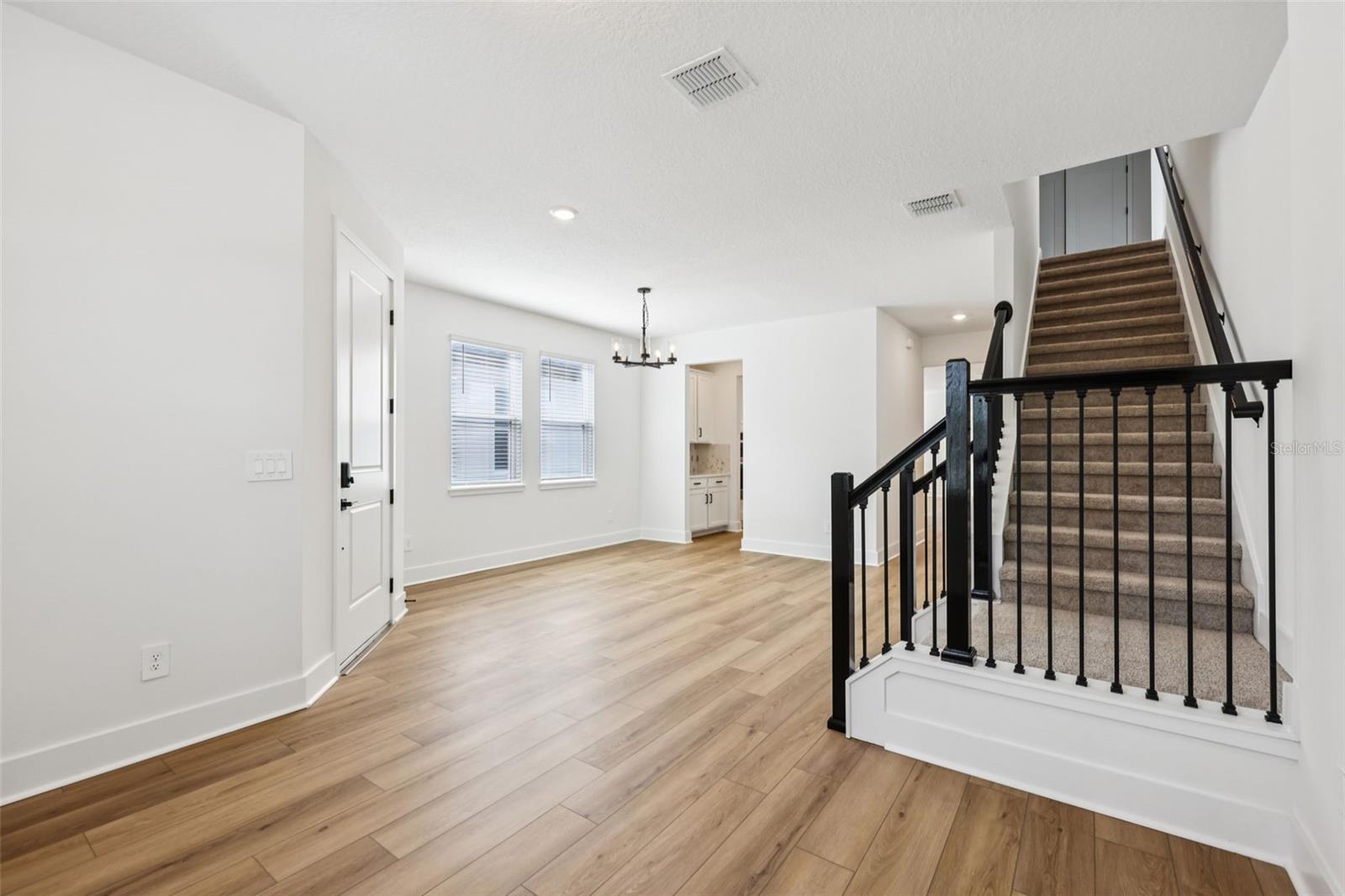 1332 OAKHAVEN AVENUE