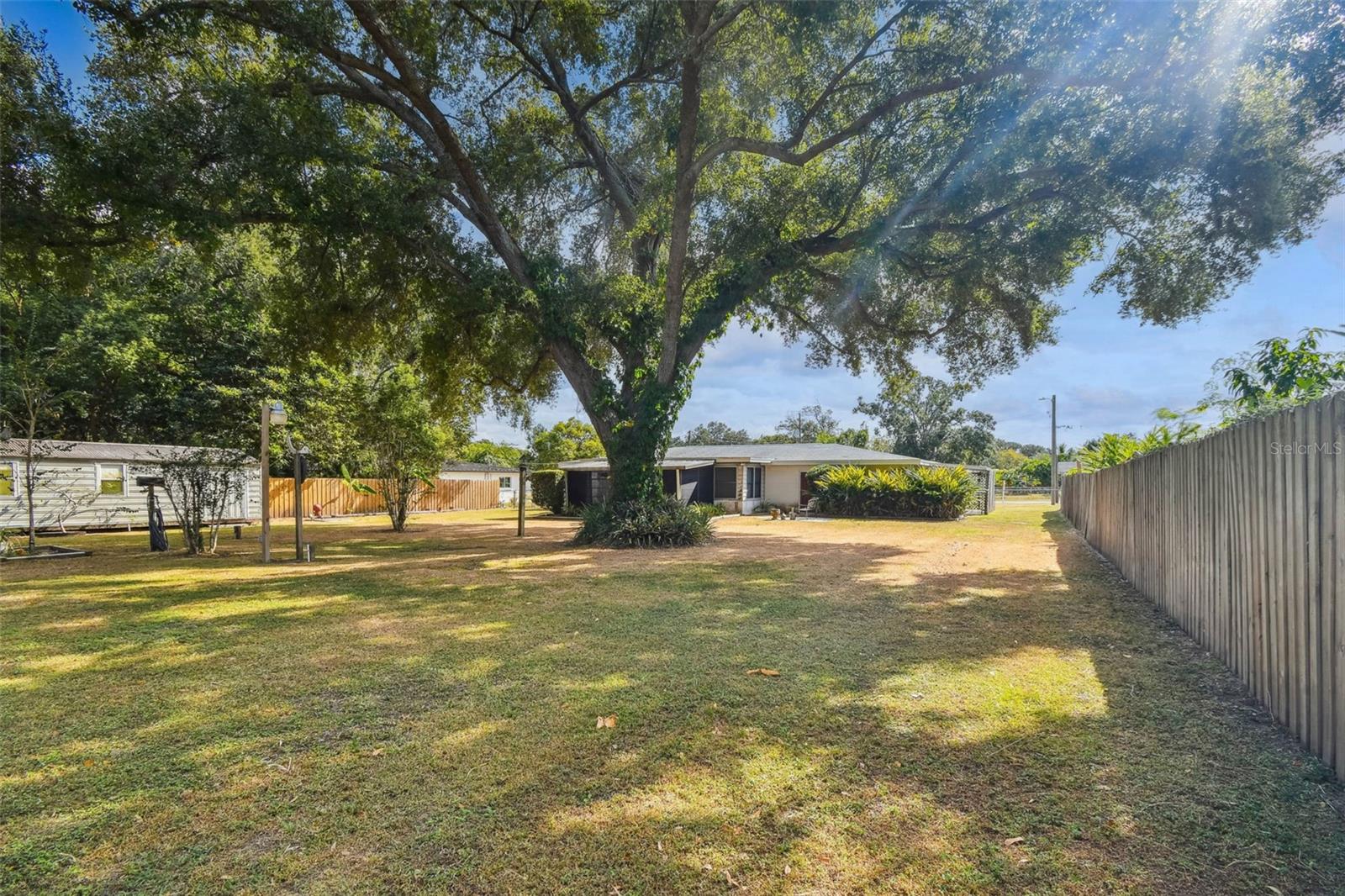 VAN SANT SUB - Residential