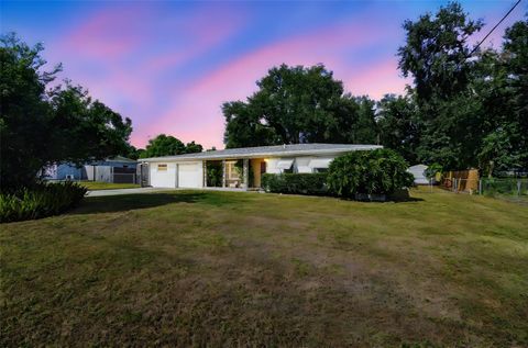 Photo of 1004 Hummingbird Lane, Brandon, FL 33511 (MLS # TB8446804)
