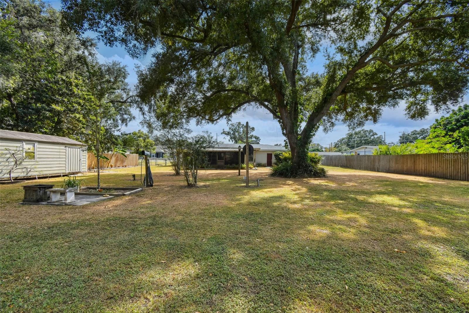 VAN SANT SUB - Residential