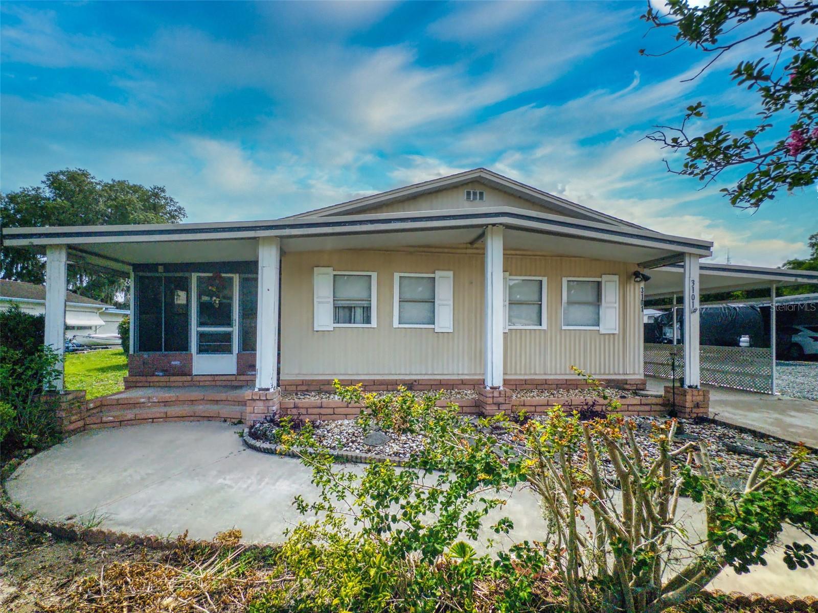 OAK PARK VILLAGE - Residential