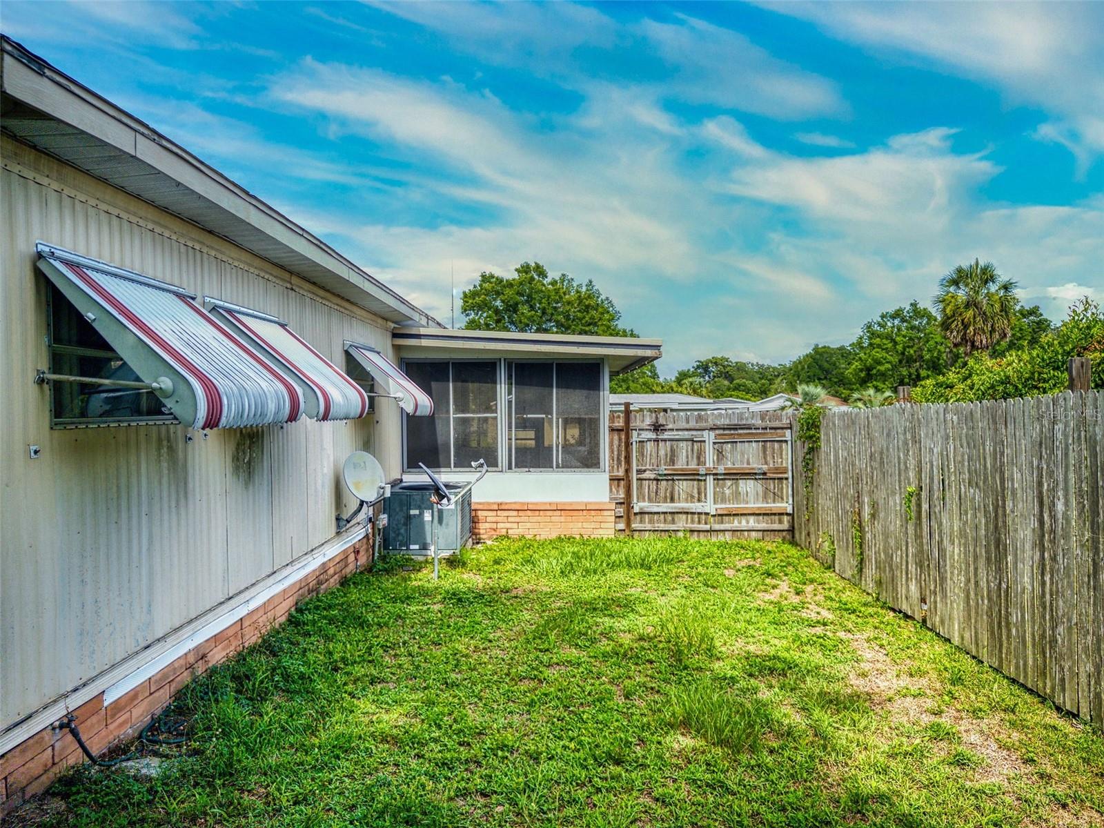 OAK PARK VILLAGE - Residential
