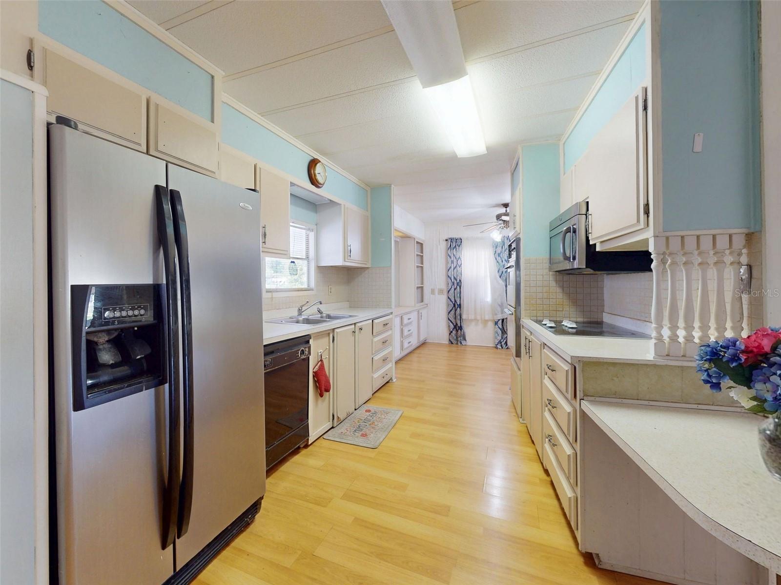 OAK PARK VILLAGE - Residential